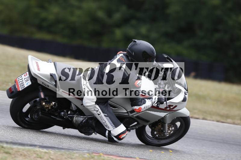 Archiv-2025/32 07.07.2025 Plüss Moto Sport ADR/Einsteiger/backside